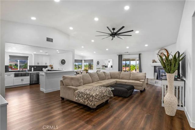 30446 S South Fork Drive, Canyon Lake, CA 92587