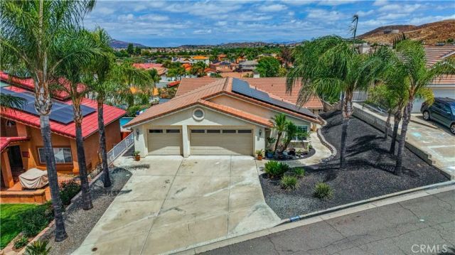 30446 S South Fork Drive, Canyon Lake, CA 92587