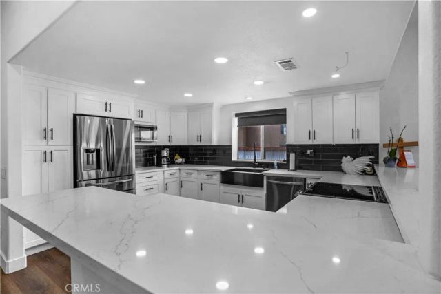 30446 S South Fork Drive, Canyon Lake, CA 92587