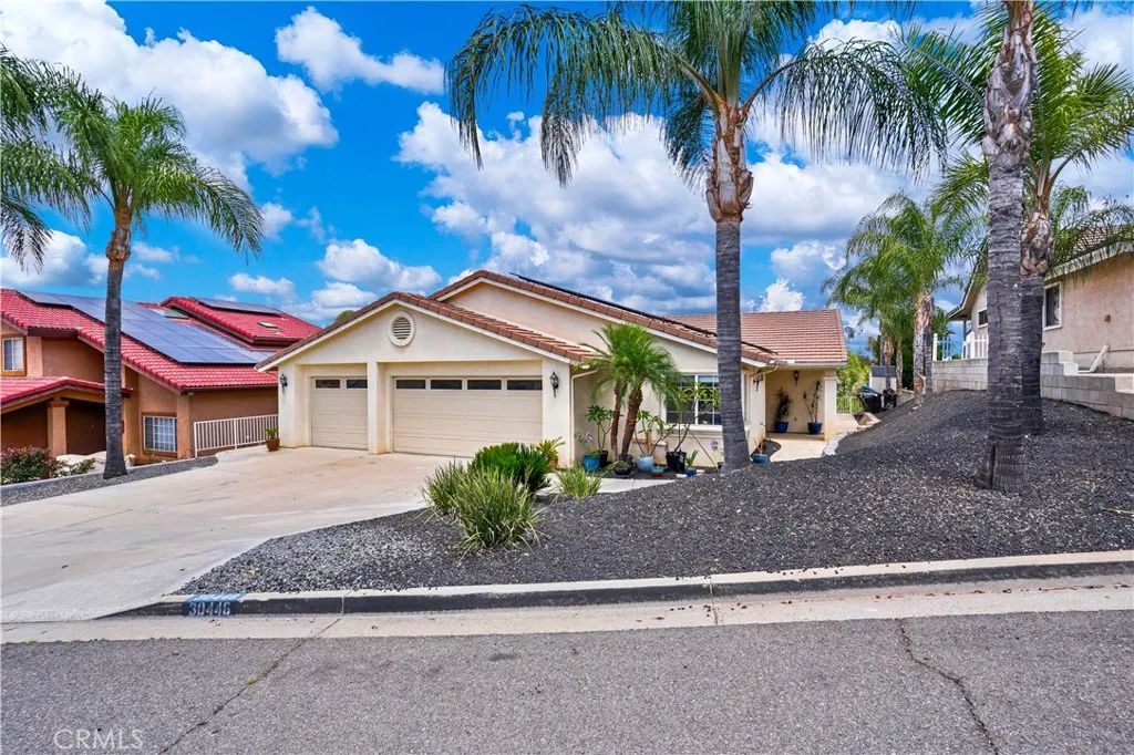 30446 S South Fork Drive, Canyon Lake, CA 92587