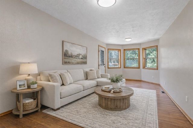 28310 N Short Rd, Deer Park, WA 99006
