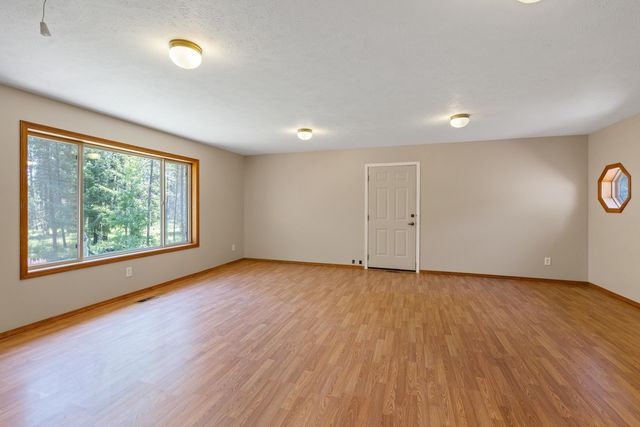 28310 N Short Rd, Deer Park, WA 99006