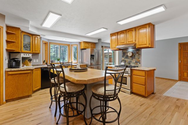 28310 N Short Rd, Deer Park, WA 99006