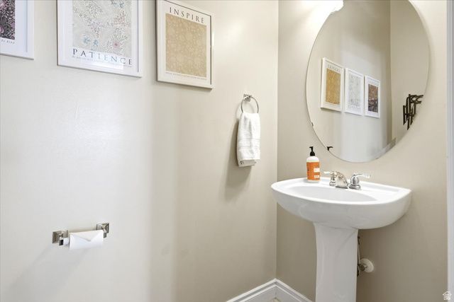 203 N 2925 W, West Point, UT 84015
