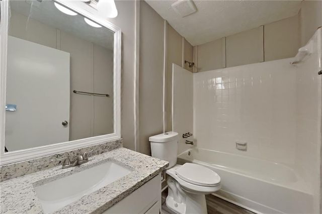 2444 Mistletoe Lane, Snellville, GA 30039