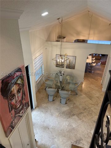 15158 NW 89th Ave, Miami Lakes, FL 33018