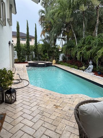 15158 NW 89th Ave, Miami Lakes, FL 33018