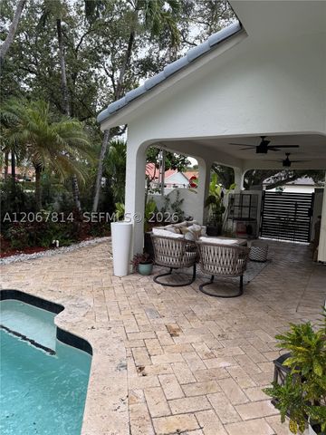 15158 NW 89th Ave, Miami Lakes, FL 33018