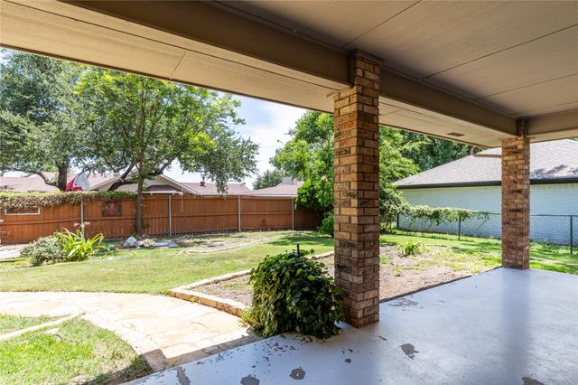 5207 Fairway Circle, De Cordova, TX 76049