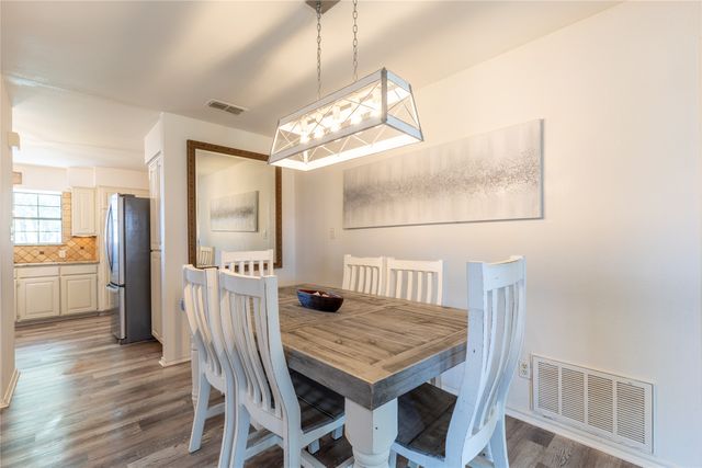 5207 Fairway Circle, De Cordova, TX 76049