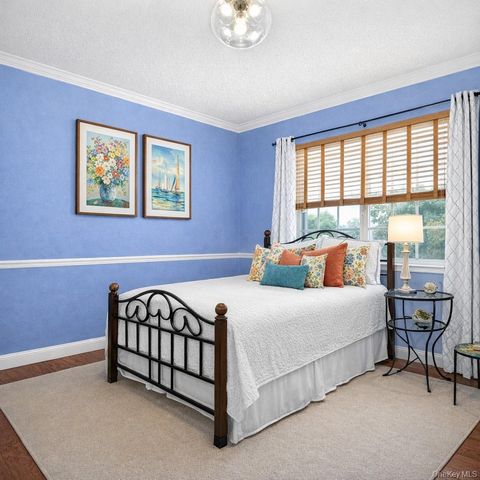 7 Deangelis Drive, Monroe, NY 10950