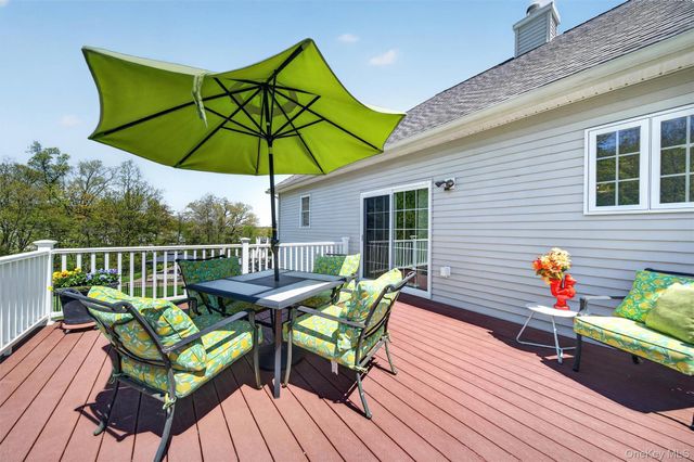 7 Deangelis Drive, Monroe, NY 10950