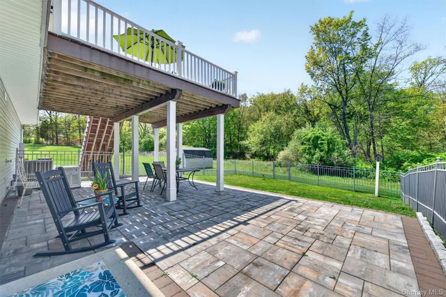 7 Deangelis Drive, Monroe, NY 10950