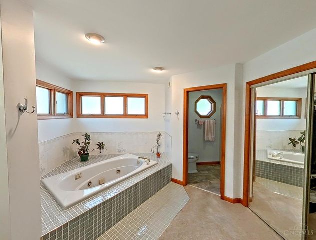 8410 Toddcreek Circle, West Chester, OH 45069