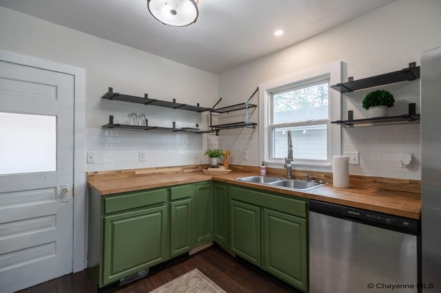605 E 23RD ST, Cheyenne, WY 82001