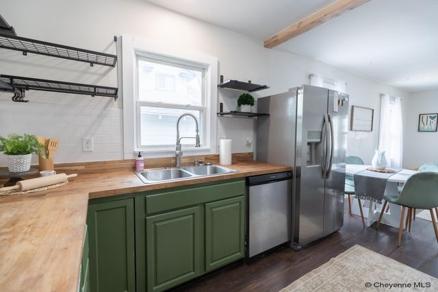 605 E 23RD ST, Cheyenne, WY 82001