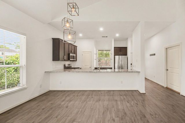 3413 Omega Street, Houston, TX 77022