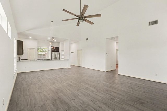 3413 Omega Street, Houston, TX 77022