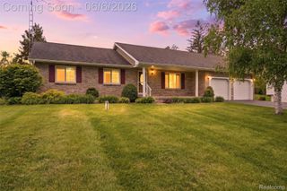 2482 Valley Lane Drive, Grand Blanc Charter Township, MI 48439