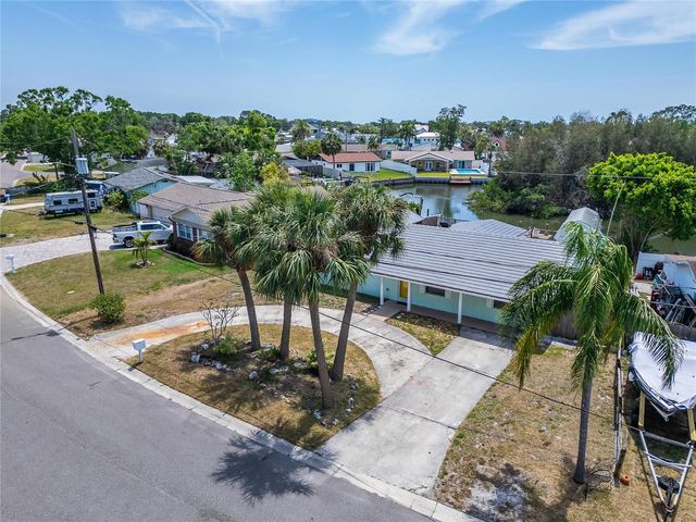 8702 DRIFTWOOD DRIVE, Tampa, FL 33615