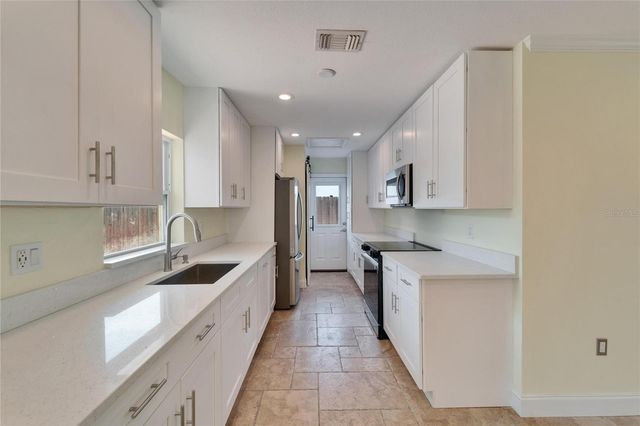 8702 DRIFTWOOD DRIVE, Tampa, FL 33615
