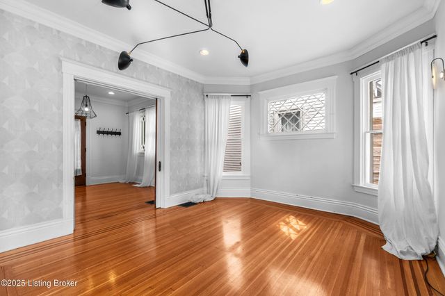 1844 Edgeland Ave, Louisville, KY 40204