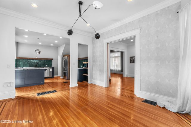 1844 Edgeland Ave, Louisville, KY 40204