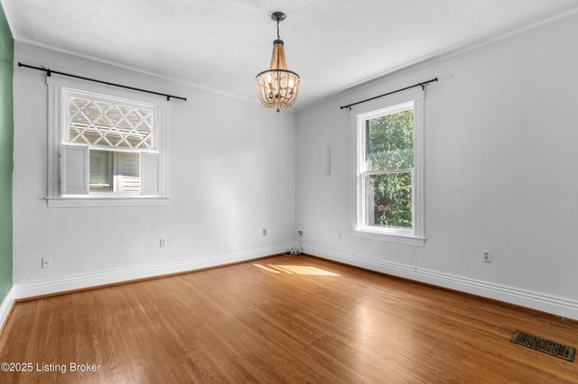 1844 Edgeland Ave, Louisville, KY 40204