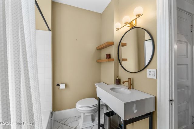 1844 Edgeland Ave, Louisville, KY 40204