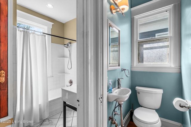 1844 Edgeland Ave, Louisville, KY 40204