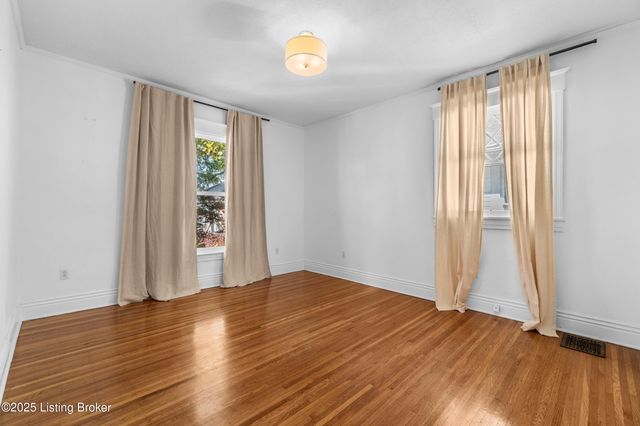 1844 Edgeland Ave, Louisville, KY 40204