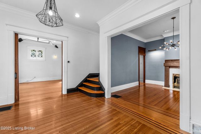 1844 Edgeland Ave, Louisville, KY 40204