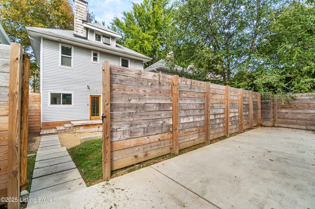 1844 Edgeland Ave, Louisville, KY 40204