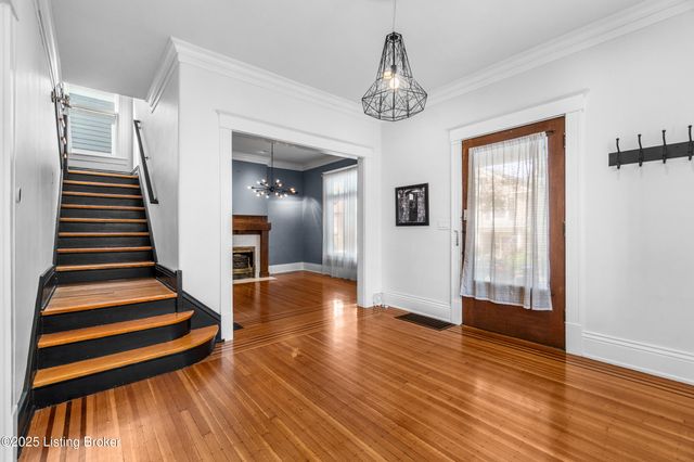 1844 Edgeland Ave, Louisville, KY 40204