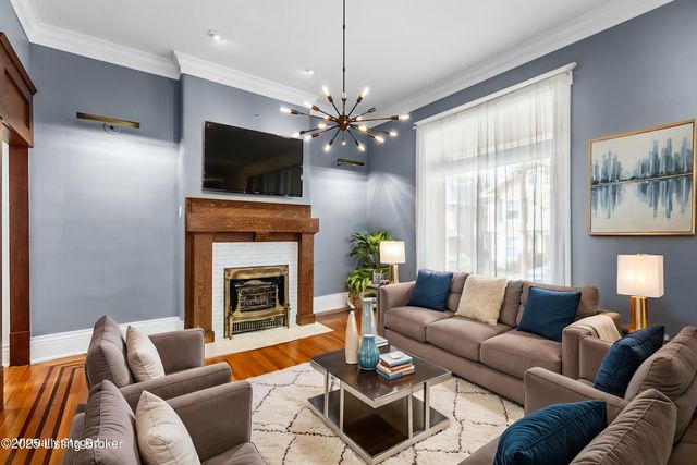 1844 Edgeland Ave, Louisville, KY 40204