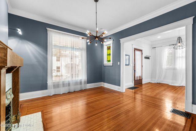 1844 Edgeland Ave, Louisville, KY 40204