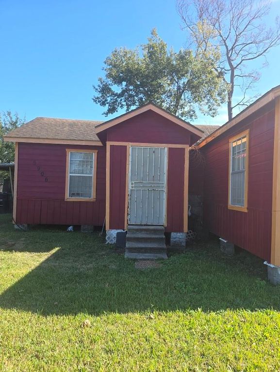 6906 Bethune Drive, Houston, TX 77091