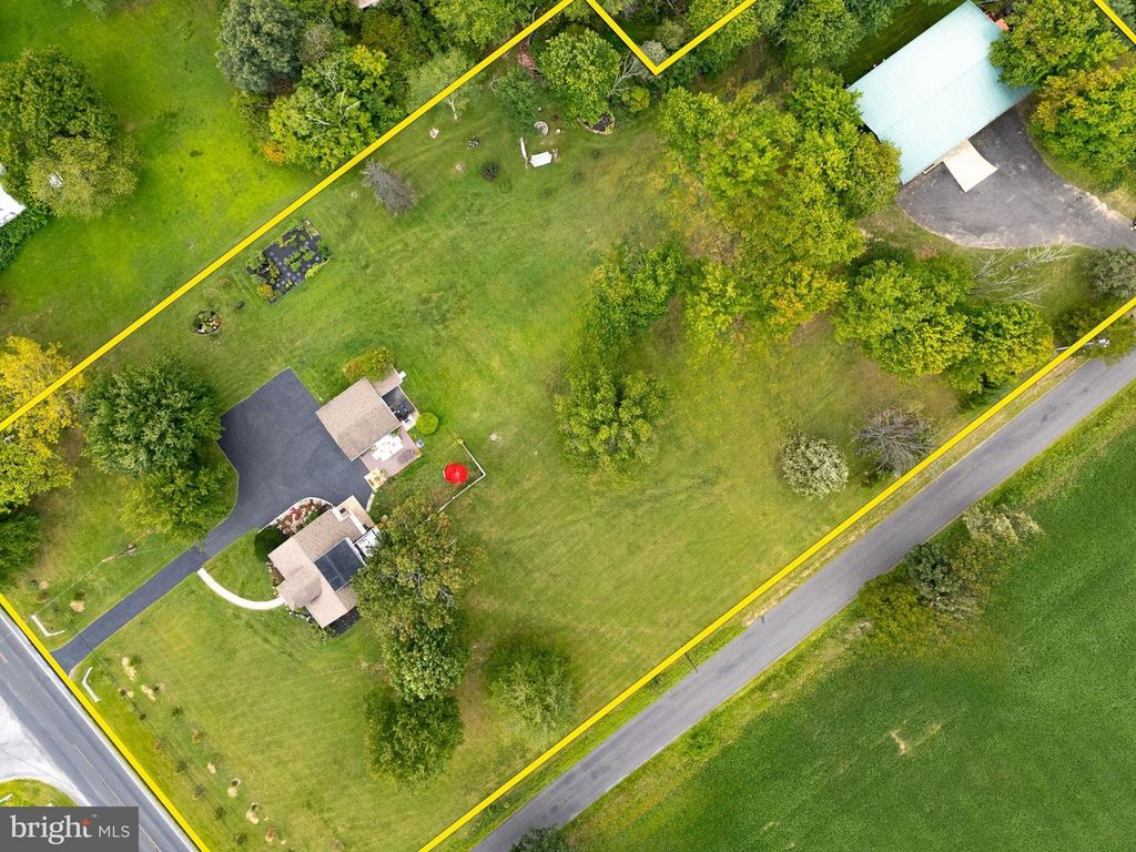 1896 RICHLANDTOWN PIKE, Coopersburg, PA 18036