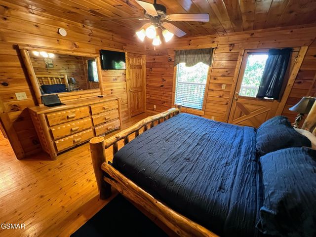 2251 Upper Middle Creek Road, Sevierville, TN 37876