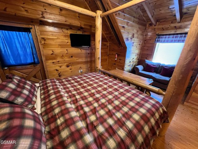 2251 Upper Middle Creek Road, Sevierville, TN 37876