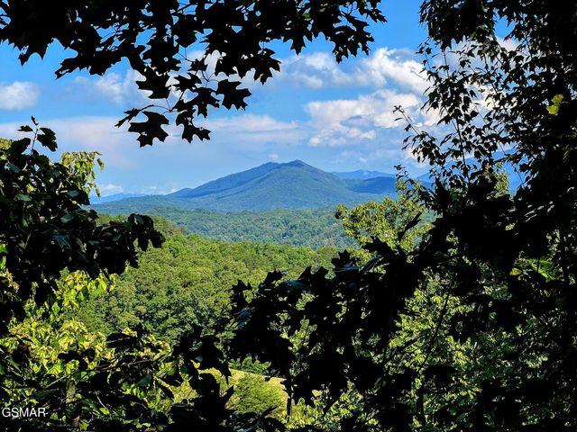 2251 Upper Middle Creek Road, Sevierville, TN 37876