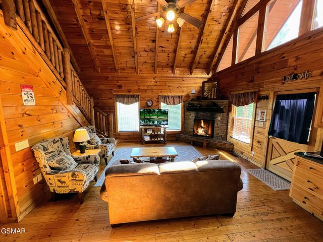 2251 Upper Middle Creek Road, Sevierville, TN 37876