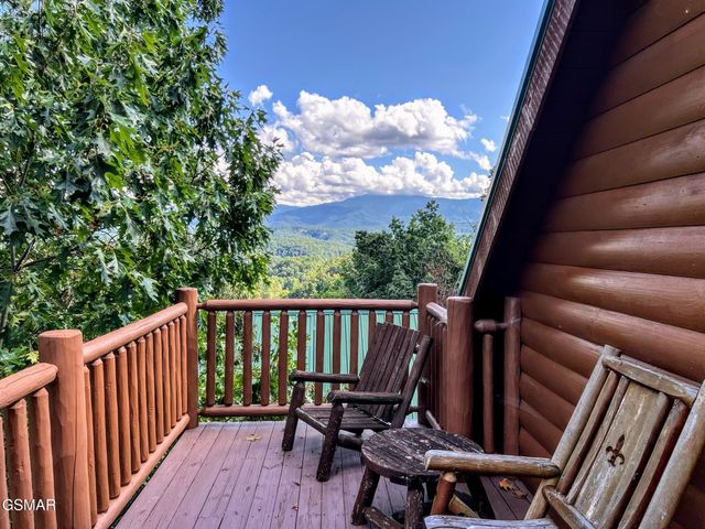 2251 Upper Middle Creek Road, Sevierville, TN 37876