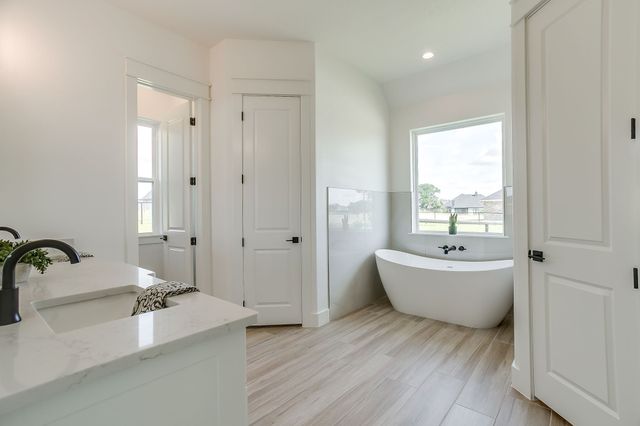 1038 Deer Island Court, Azle, TX 76020
