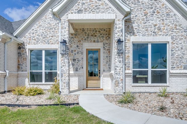 1038 Deer Island Court, Azle, TX 76020