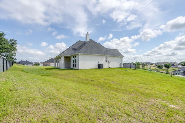 1038 Deer Island Court, Azle, TX 76020