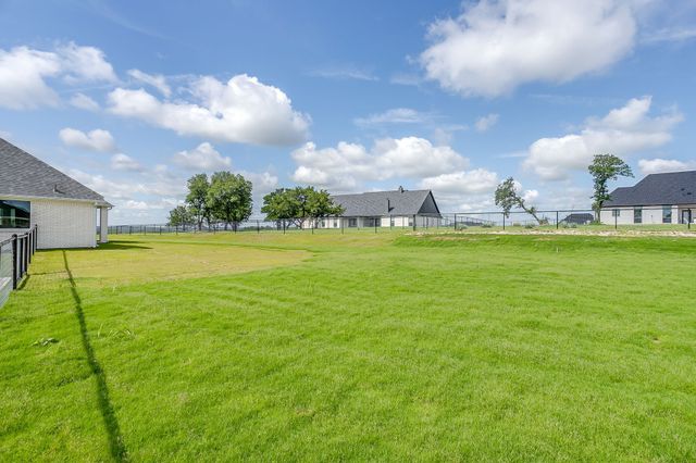 1038 Deer Island Court, Azle, TX 76020