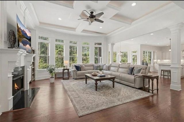 4050 Oak Forest Circle, Marietta, GA 30062