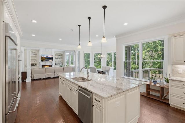 4050 Oak Forest Circle, Marietta, GA 30062