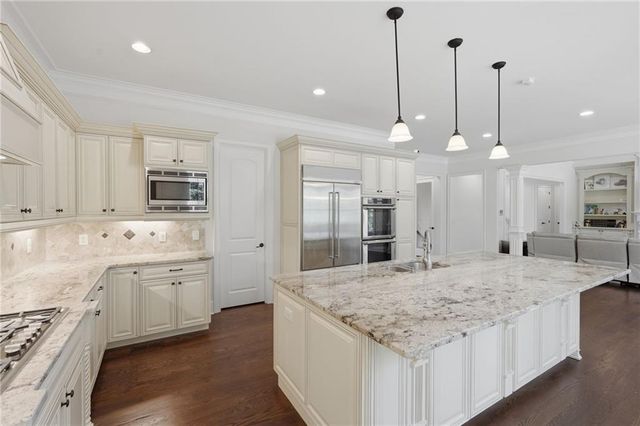 4050 Oak Forest Circle, Marietta, GA 30062